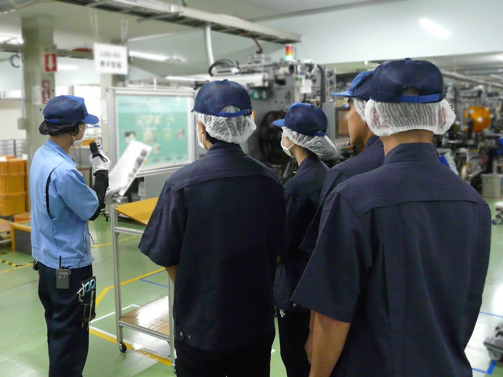 製造ライン説明の様子